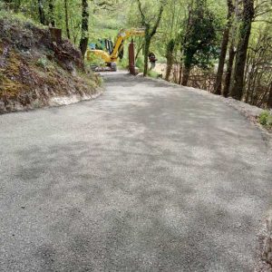 CHEMIN EN GRAVE CIMENT