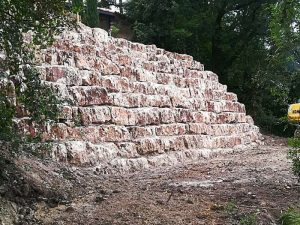 Création d'un enrochement paysager pour un client