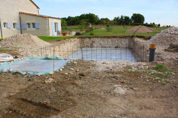 Trou de piscine à Cahors creusé pour un client