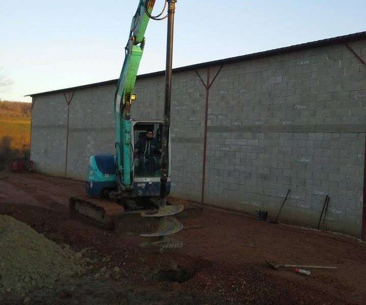 Projet de travaux publics avec pieux à la tarière